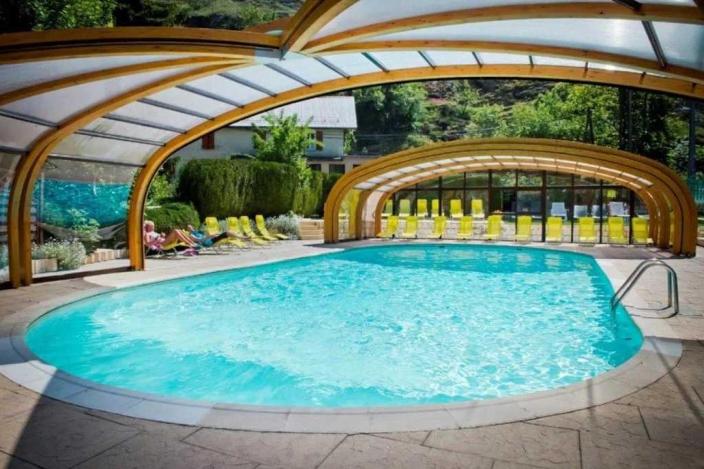 Camping 5 Etoiles - Piscine - Eeceff Le Bourg-d'Oisans Luaran gambar